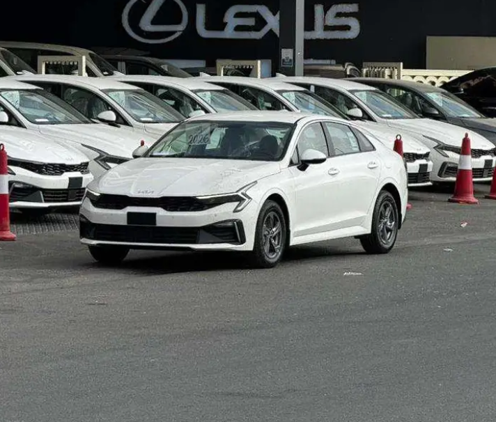 كيا K5 2.5 خليجي