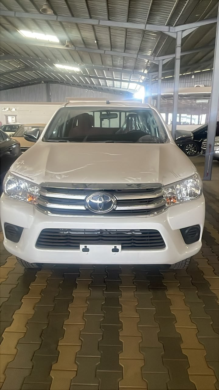 تويوتا هايلوكس غمارتين ديزل دبل سلق جير عادى DLX بريمي